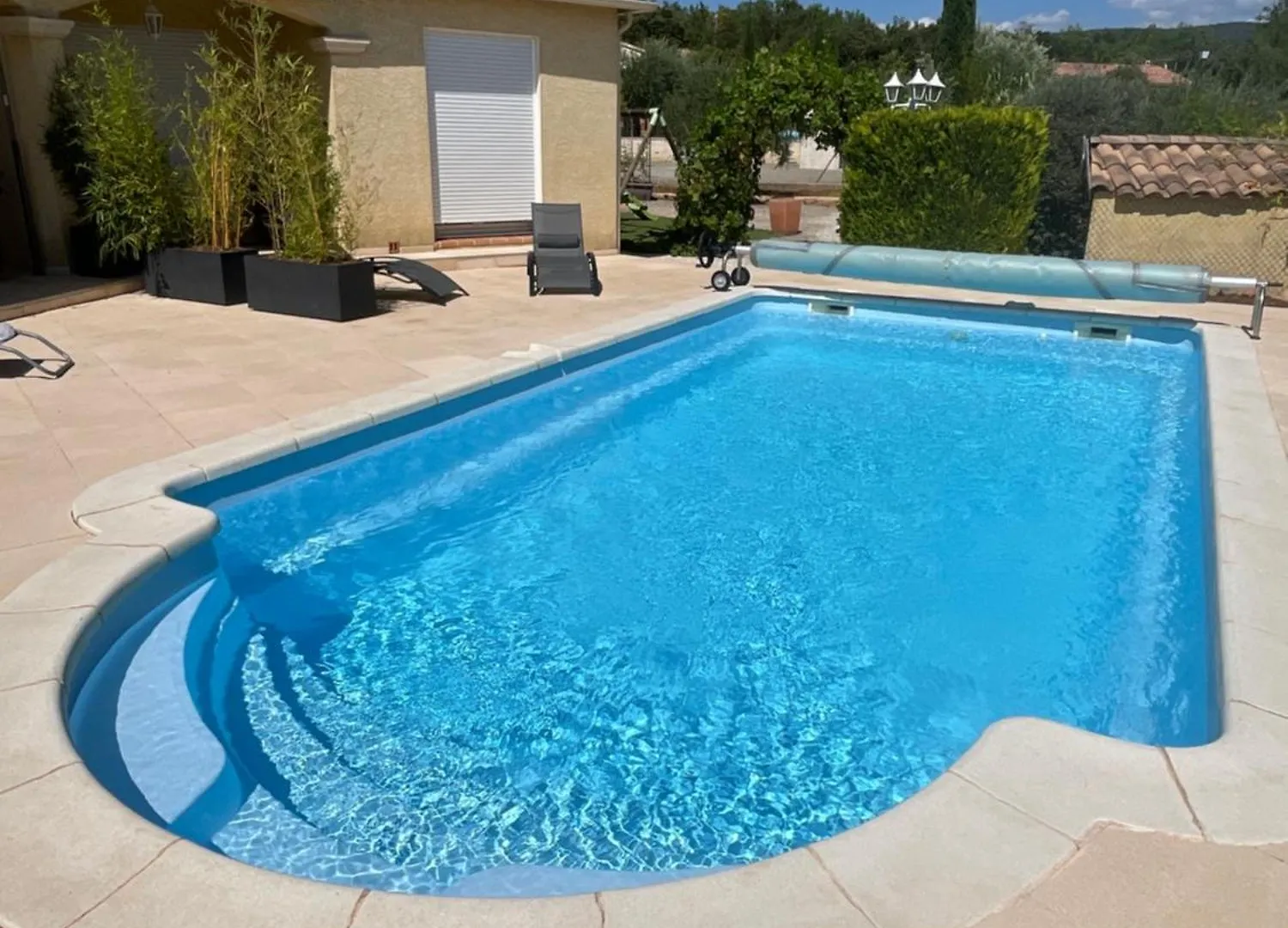 Villa Raphael location